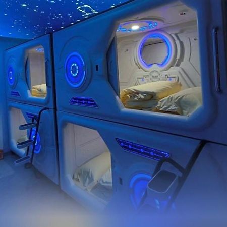 Min Hostel Capsules Madryt Zewnętrze zdjęcie